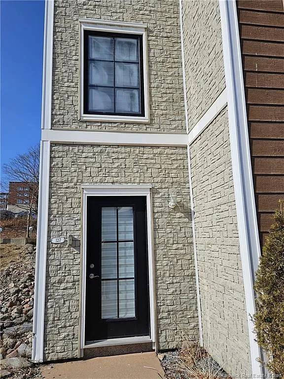 2 bed, 2.5 bath, 1430 sqft, $1,850 — Photo 2