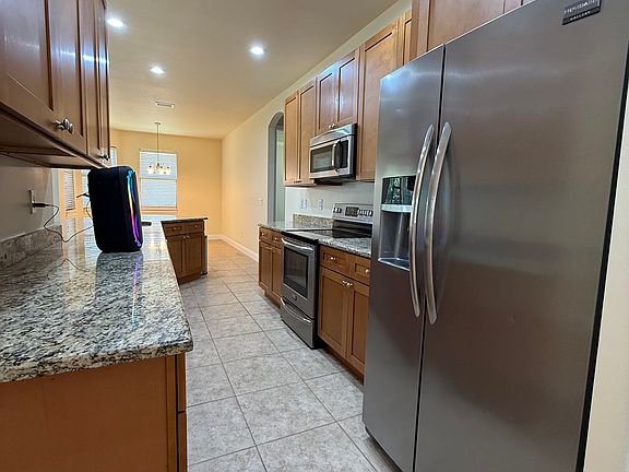 5th image of 6531 Cedarwood Ave
