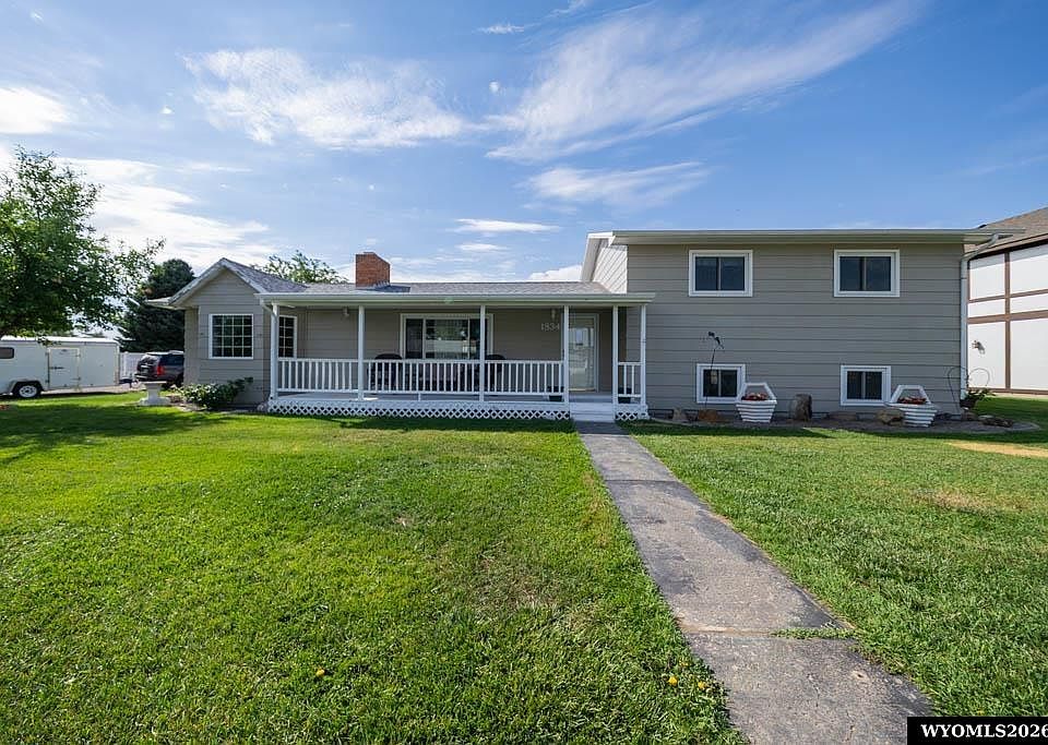 1st image of 1834 Circle Rd
