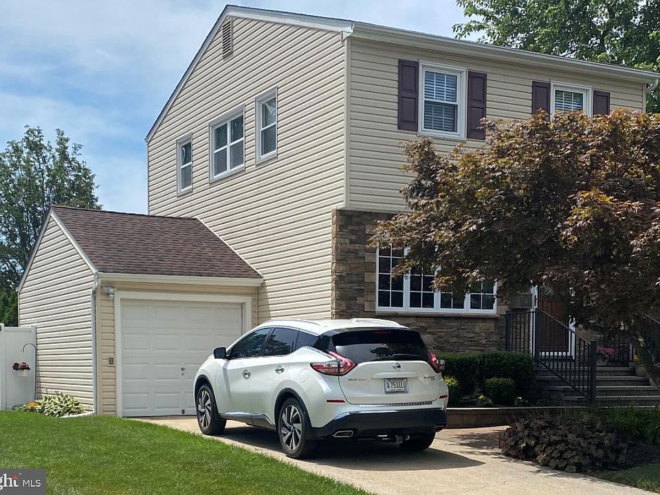 2nd image of 53 Clayton Ave