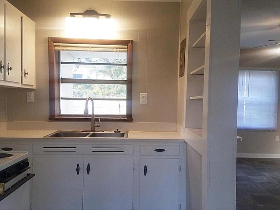 5th image of 3043 Noland St