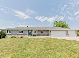 3645 N Center Point Rd, Toddville, IA 52341
