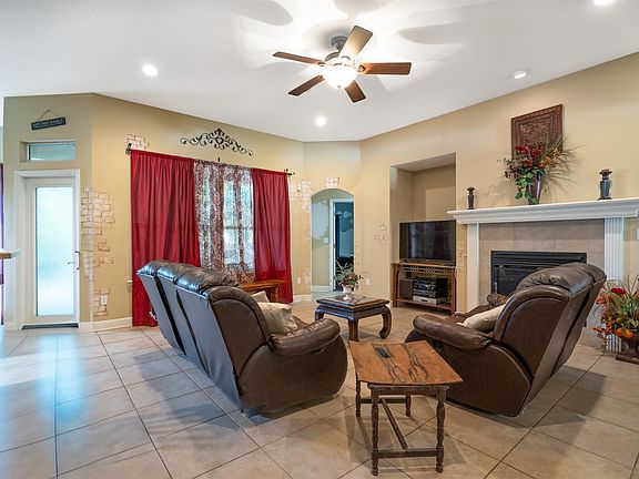 2nd image of 97447 Bluff View Cir