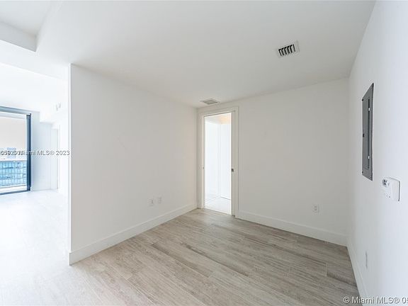 5th image of 121 NE 34th St Unit 2703
