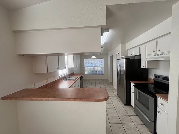 5th image of 2009 N Lake Eloise Dr