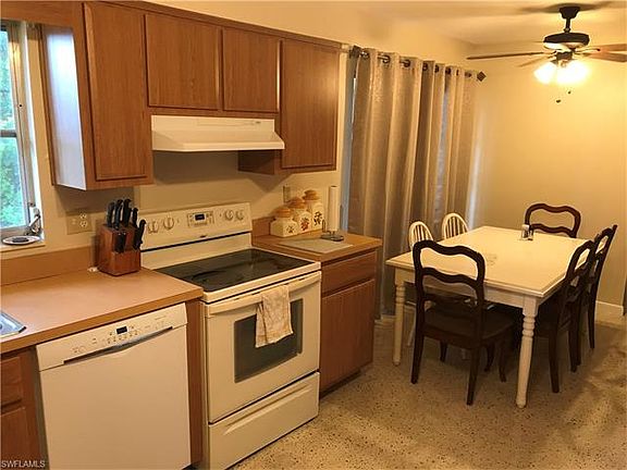 3rd image of 1204 Hibiscus Ave