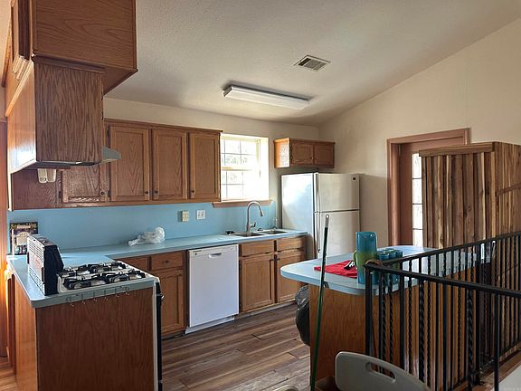 3rd image of 15641 W State Highway 10