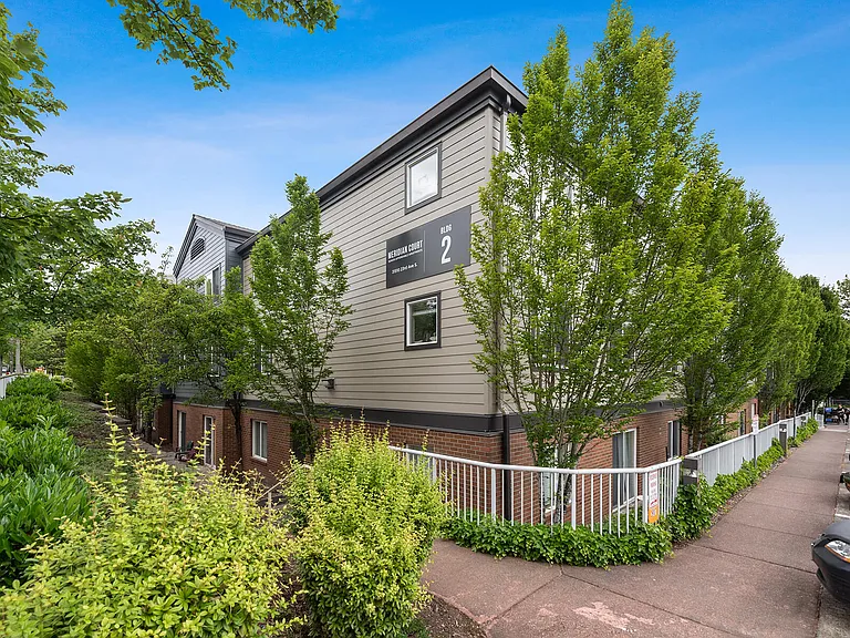 Meridian Court Senior Affordable Apartments — Photo 17