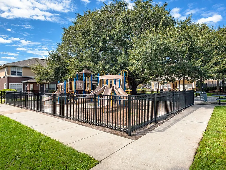 Landon Pointe — Photo 11
