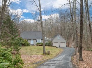 30 Sunburst Dr, Southbury, CT 06488