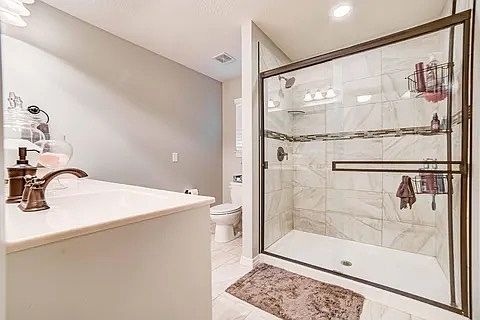 5th image of 820 S Eastridge