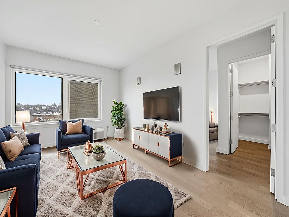 1st image of 152-11 89th Ave #433