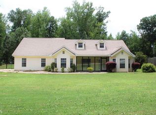 346 Sugar Creek Dr, Stockbridge, GA 30281