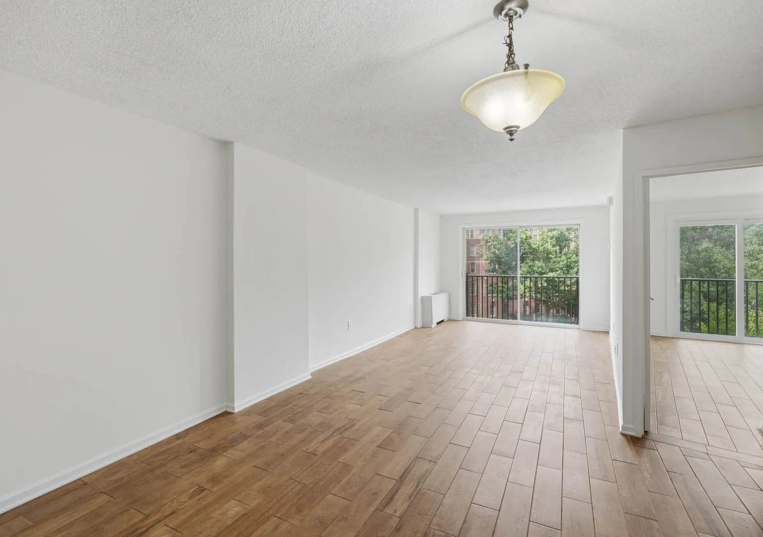 Logan Circle Condo | 1 Bed | 1 Bath | 600 Sf | 2 Juliet Balconies — Photo 3