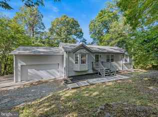 385 Red Bird Ln, Harpers Ferry, WV