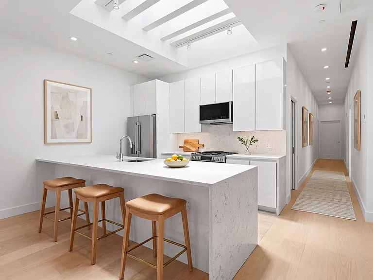 460 Greenwich St #5 — Photo 4