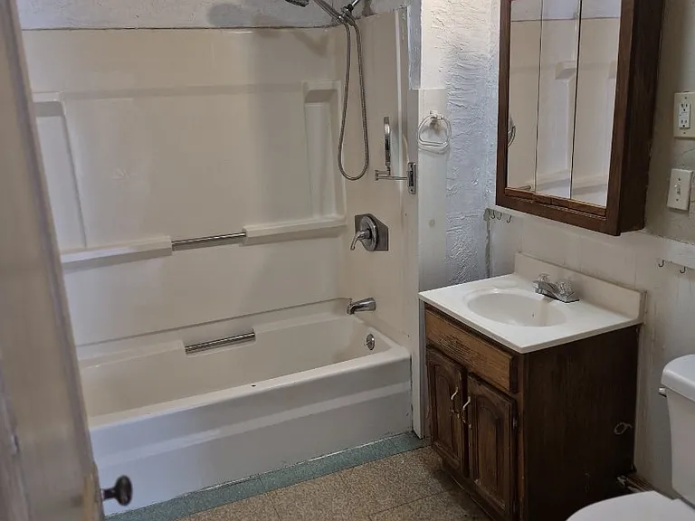 35 Walnut St #2 — Photo 5