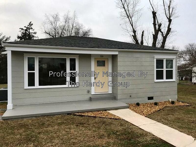 1st image of 116 10th Ave NW