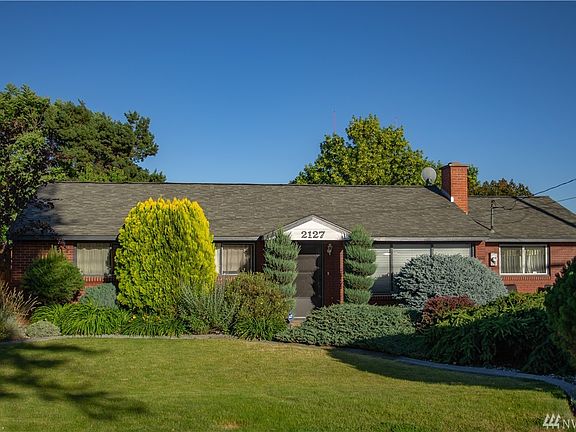 3rd image of 2127 W Lakeside Dr