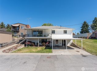 105 S Houston Ave, East Wenatchee, WA