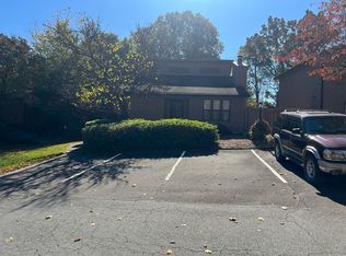 1869 Stonewood Dr, Winston Salem, NC 27103
