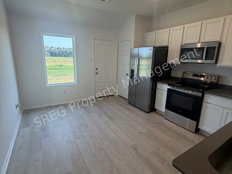 112 Powder River Dr — Photo 16