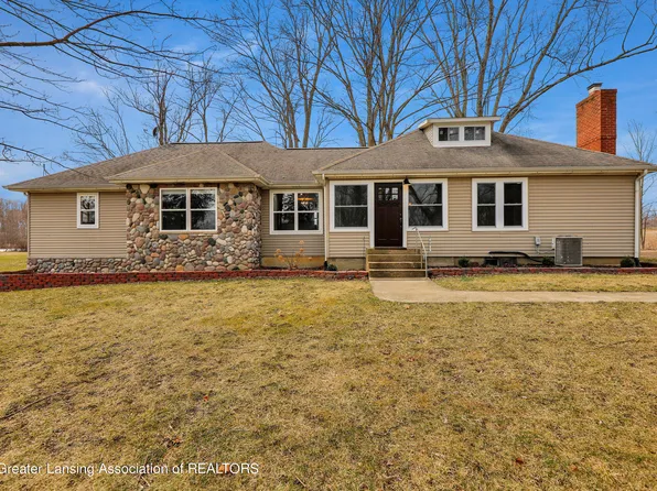 5766 S Ainger Rd, Olivet, MI 49076
