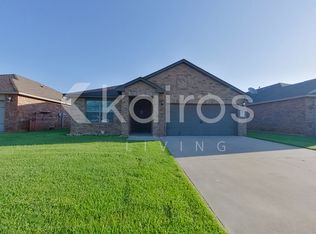 913 NW 5th St, Newcastle, OK 73065