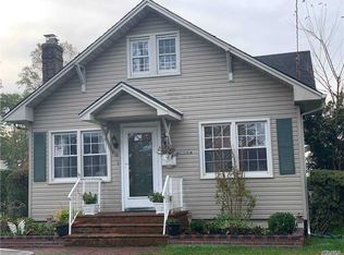 15 Morton Ave, Freeport, NY 11520