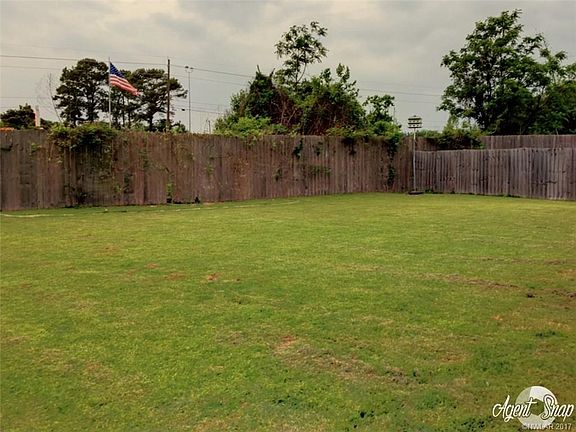 4th image of 561 Whitefield Ln
