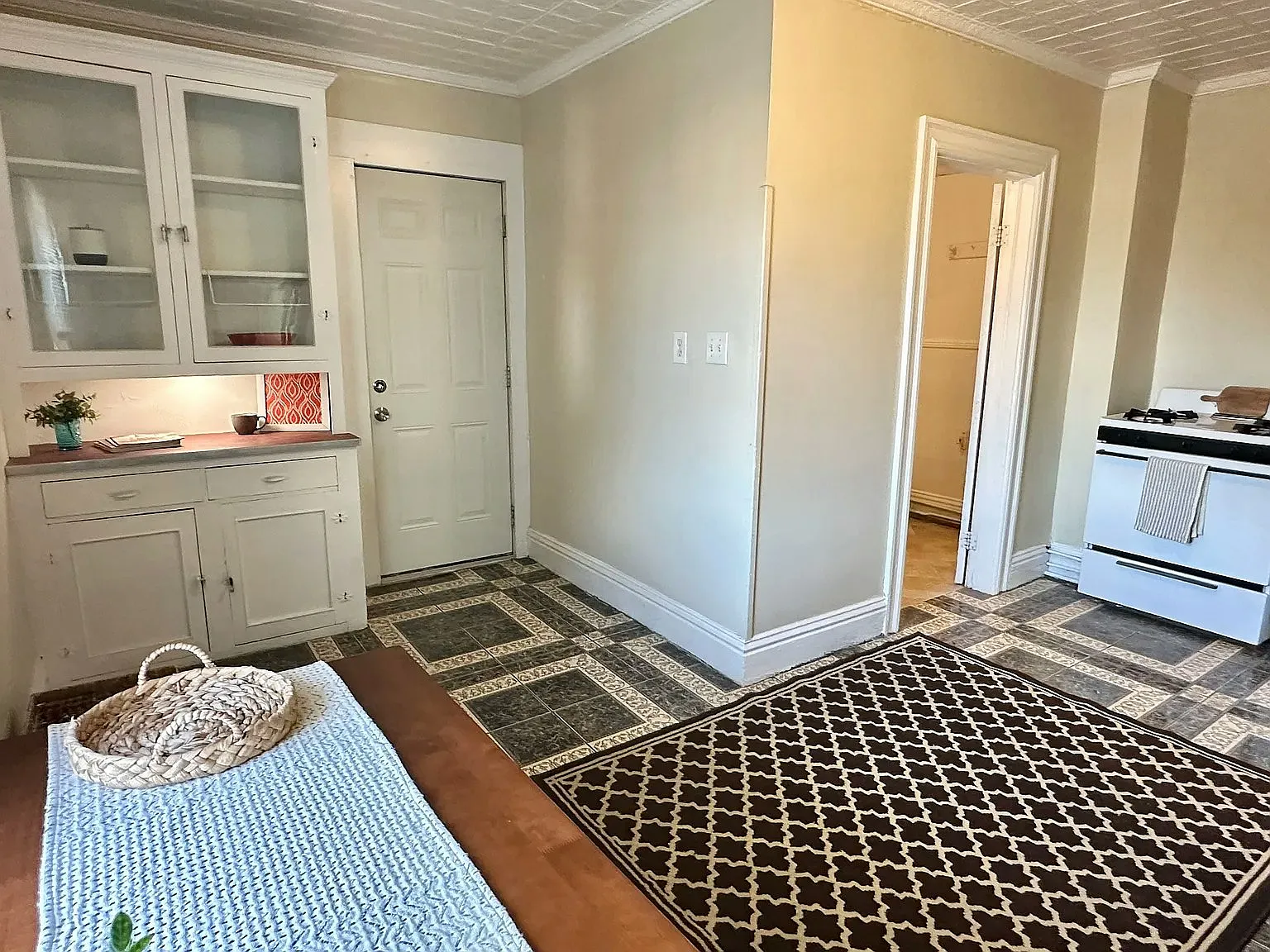 36 13th St, Unit Floor 2 — Photo 1