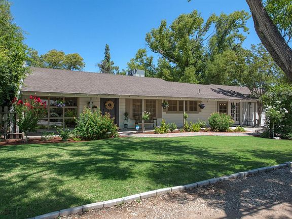 3rd image of 205 E Santa Ana Ave