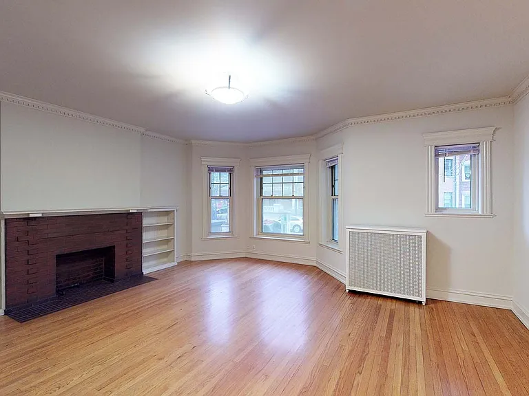 5706-10 S. Blackstone Ave — Photo 34