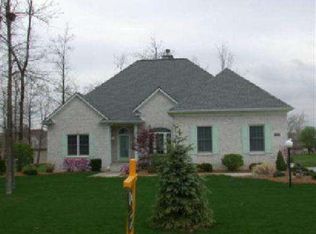 36820 Elizabeth Ln, New Boston, MI 48164