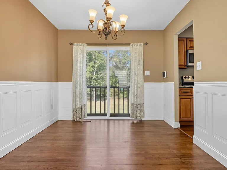 8136 Comet Dr — Photo 15