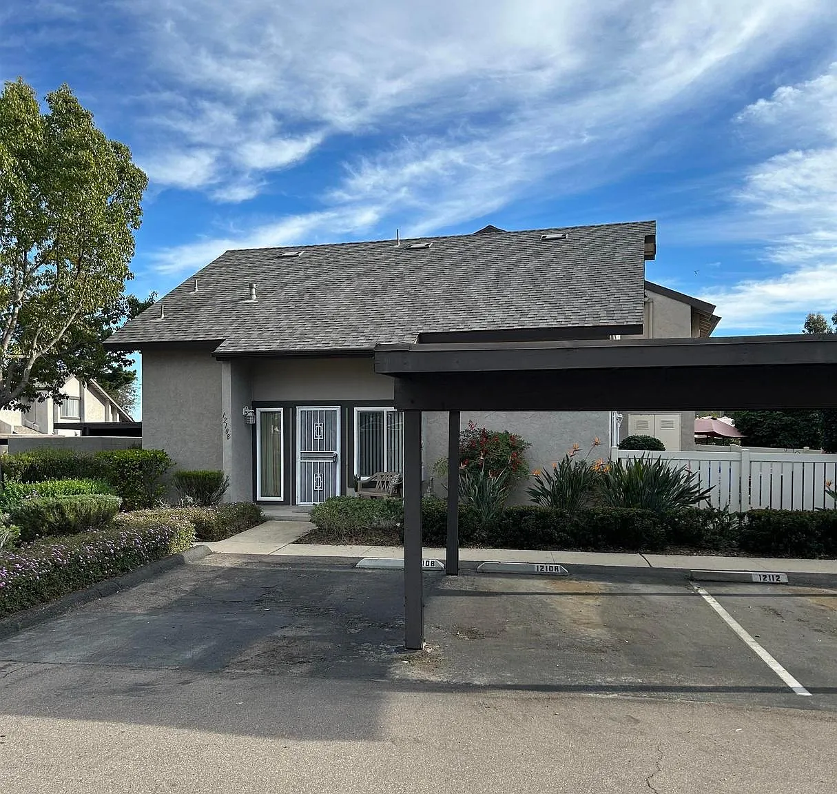 3 bed, 1320 sqft, $3,895 — Photo 3