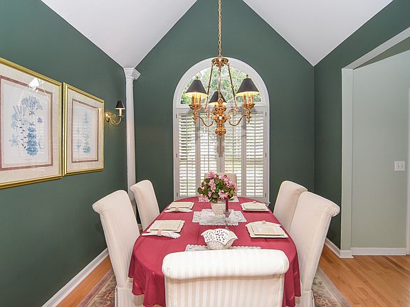 5th image of 2092 Drogheda Ln