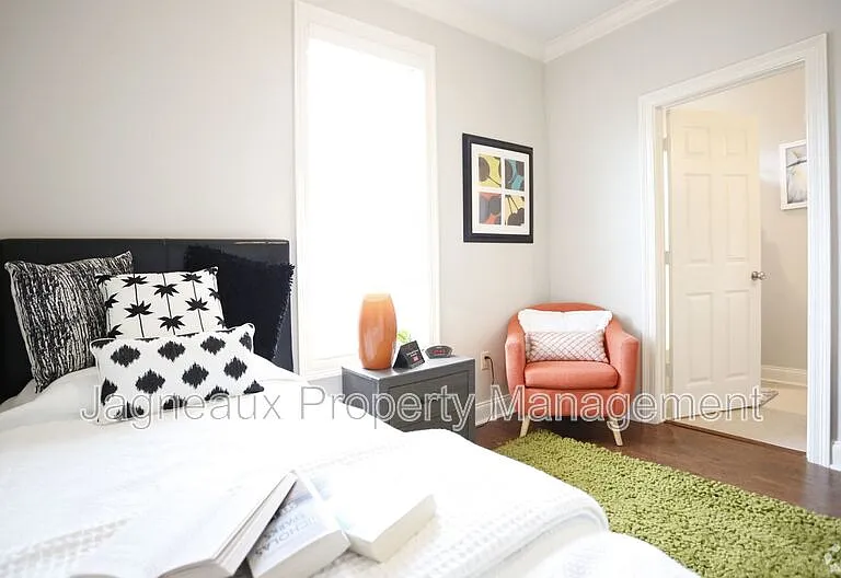108 Shallowford Dr — Photo 16