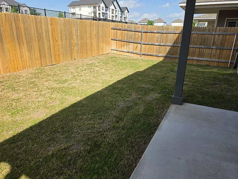 2913 Tavern Dr — Photo 8