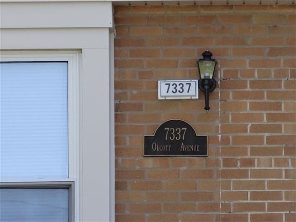 2nd image of 7337 N Olcott Ave