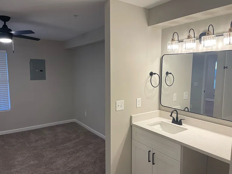 Champions Pines Apartments — Photo 33