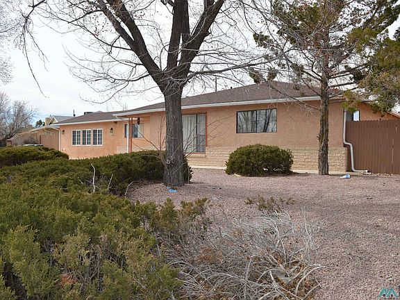 4th image of 1608 Monterey Dr