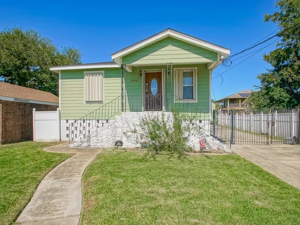 2561 New York St, New Orleans, LA 70122