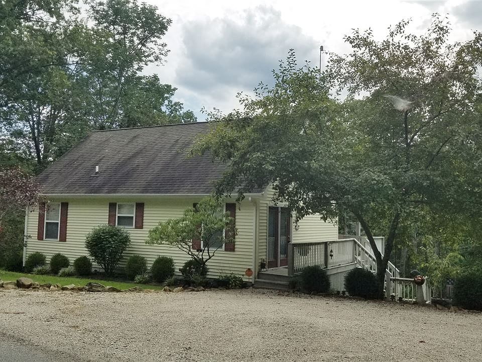 1st image of 2104 Lake Forest Ln