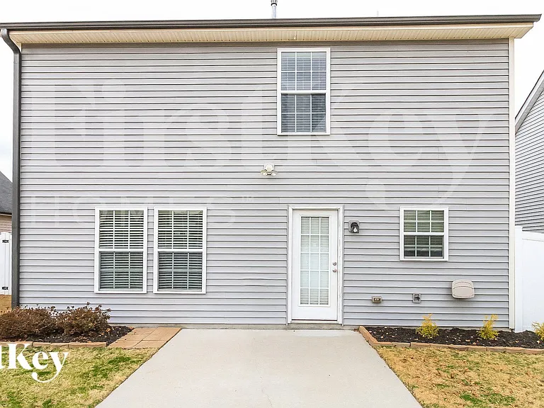 5784 Misty Hill Cir — Photo 14