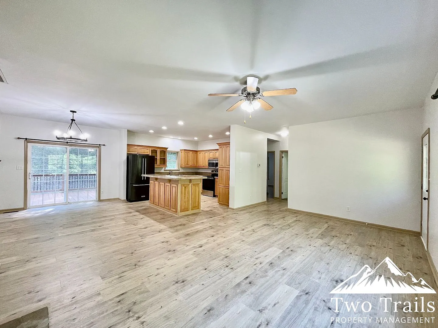 Private 3bed/2bath In Horse Shoe — Photo 3
