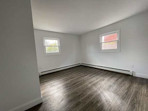5th image of 258 N Railroad Ave