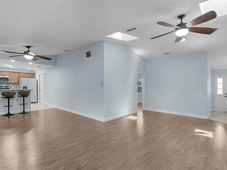 400 NW 80th Ave — Photo 10