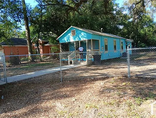 2 bed, 800 sqft, $1,250 — Photo 2