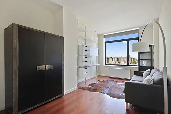 Sold by Stribling | media 6